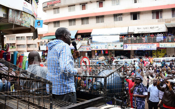 Besigye arrested in downtown Kampala