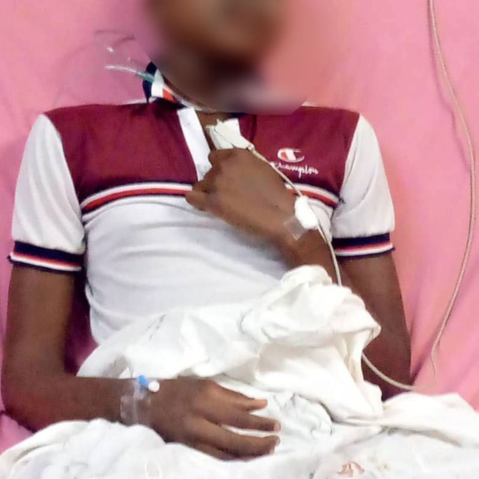 Teenager dies of multiple organ failure after Covid jab – 93.3 KFM