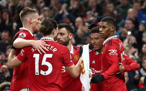Rashford fires Man Utd into top four, Newcastle hit West Ham for five