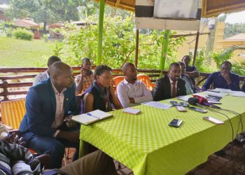 Specialised doctors threaten to strike