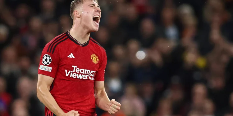 Man Utd risk early Champions League exit after Galatasaray defeat