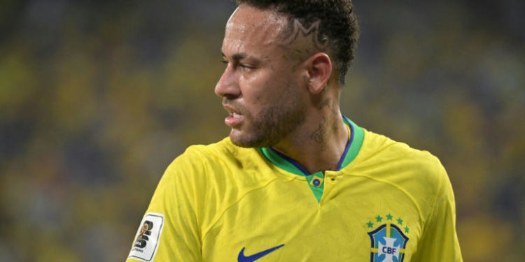 Neymar undergoes operation for torn knee ligament