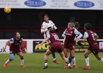 Chelsea, Arsenal notch 5-0 wins, Man City slip up as WSL returns